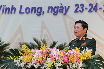 Đại tướng Ngô Xuân Lịch phát biểu chỉ đạo Đại hội Đảng bộ tỉnh Vĩnh Long ngày 24-9. 