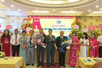 Ban chấp hành Hội Nhà báo tỉnh Đắk Nông nhiệm kỳ 2020 – 2025 ra mắt tại đại hội.