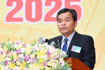 Đồng chí Hồ Văn Niên, Ủy viên Dự khuyết BCH T.Ư Đảng (khóa XII) tái đắc cử chức Bí thư Tỉnh ủy Gia Lai, nhiệm kỳ 2020-2025.