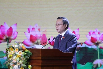 Phó Chủ tịch Quốc hội Phùng Quốc Hiển phát biểu ý kiến tại lễ kỷ niệm.