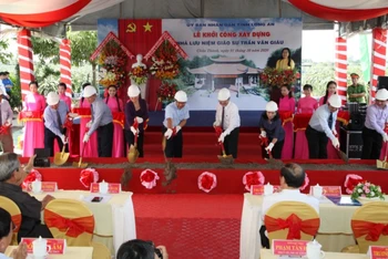 Khởi công xây dựng nhà Lưu niệm Giáo sư Trần Văn Giàu tại xã An Lục Long, huyện Châu Thành, tỉnh Long An. 