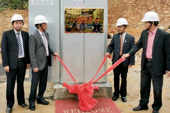 Gắn biển công trình chào mừng Đại hội Đảng bộ tỉnh Lâm Đồng lần thứ 11, nhiệm kỳ 2020-2025.