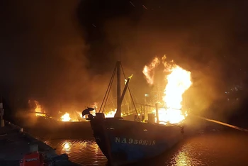 Cháy bốn tàu cá, thiệt hại hàng chục tỷ đồng