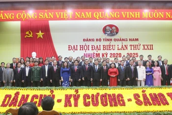 Ban Chấp hành Đảng bộ tỉnh Quảng Nam khóa 22 ra mắt Đại hội.