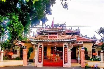 Đền thờ Nguyễn Trung Trực tọa tại số 8 đường Nguyễn Công Trứ, phường Vĩnh Thanh, TP Rạch Giá.