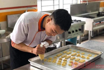 Học viên ngành bếp, bánh có nhiều lợi thế nghề nghiệp khi được đào tạo bài bản (Ảnh: Hoàng Văn Tùng).