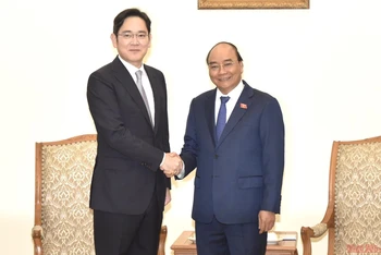  Thủ tướng Nguyễn Xuân Phúc và ông Lee Jae-yong, Phó Chủ tịch Tập đoàn Samsung.