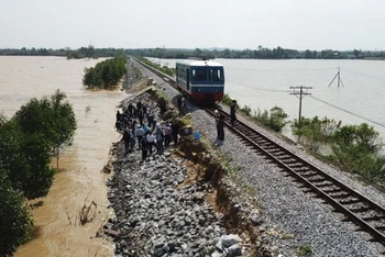 Ngành đường sắt thiệt hại hàng chục tỷ đồng do mưa lũ