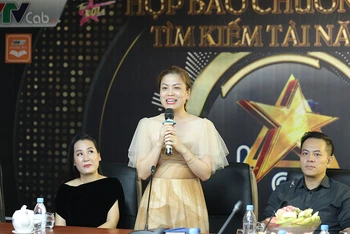 Bà Nguyễn Thị Hoàng Phương, Phó Tổng giám đốc VTVcab cung cấp thông tin về cuộc thi.