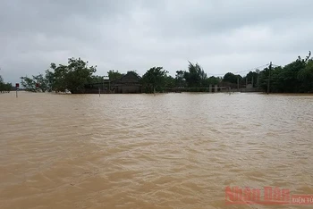 Nhiều khu vực ở huyện Quảng Ninh, Quảng Bình, chìm trong lũ vào giữa tháng 10 vừa qua (Ảnh: Hương Giang). 