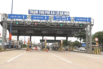 Tiếp tục dời thời gian thu phí dự án mở rộng xa lộ Hà Nội