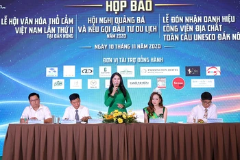 Bà Tôn Thị Ngọc Hạnh, Phó Chủ tịch tỉnh Đắk Nông thông tin về Lễ hội văn hóa thổ cẩm.