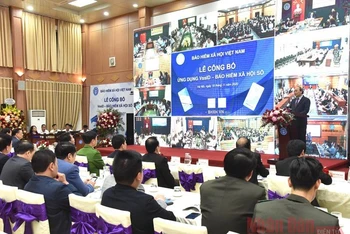 Thủ tướng Nguyễn Xuân Phúc dự lễ công bố ứng dụng "VssID - Bảo hiểm xã hội số" (Ảnh: Trần Hải).
