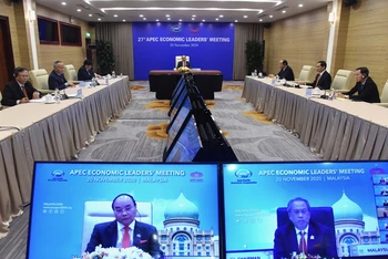 Thủ tướng Chính phủ Nguyễn Xuân Phúc dẫn đầu đoàn Việt Nam tham dự Hội nghị. (Ảnh: TRẦN HẢI)