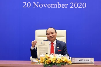 Thủ tướng Chính phủ Nguyễn Xuân Phúc dẫn đầu đoàn Việt Nam tham dự Hội nghị. (Ảnh: BỘ NGOẠI GIAO VIỆT NAM)