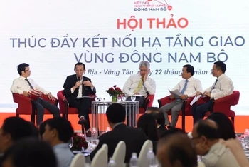 Các chuyên gia thảo luận tại hội thảo