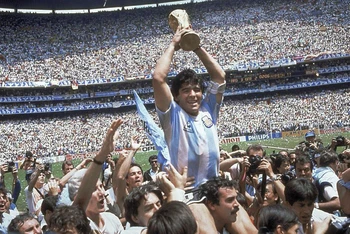 Khoảnh khắc vinh quanh tột đỉnh của Maradona khi vô địch World Cup 1986.