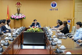 Bộ trưởng Y tế Nguyễn Thanh Long đã triệu tập cuộc họp khẩn với các đơn vị liên quan.