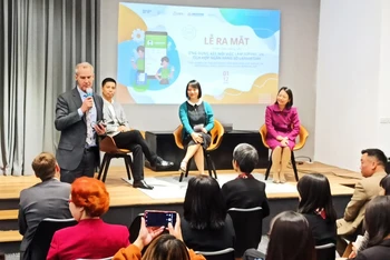 Ông Andrew Barnes, Phó Đại sứ Australia tại Việt Nam chia sẻ về cơ hội việc làm cho phụ nữ.