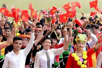 Giao lưu trực tuyến với các đại biểu dự Đại hội toàn quốc các dân tộc thiểu số Việt Nam