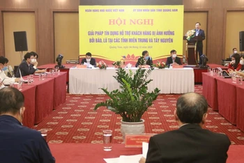 Phó Thống đốc Thường trực NHNN Đào Minh Tú phát biểu tại hội nghị.