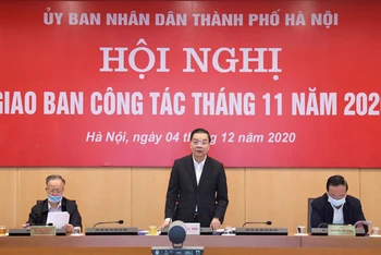 Chủ tịch UBND thành phố Hà Nội Chu Ngọc Anh phát biểu chỉ đạo tại Hội nghị Giao ban công tác tháng 11-2020 của UBND thành phố.