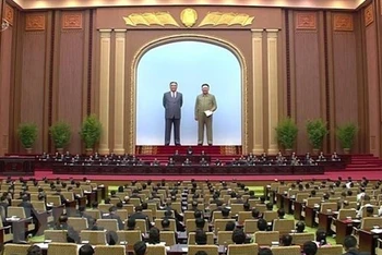 Các đại biểu tham dự một kỳ họp của Hội đồng Nhân dân Tối cao (tức Quốc hội Triều Tiên). (Ảnh: Yonhap/TTXVN)