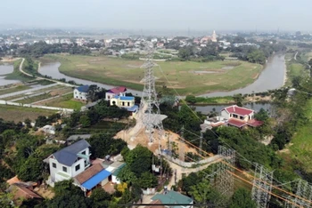 Hoàn thành nâng tải Đường dây 220 kV Hòa Bình - Hà Đông 1.