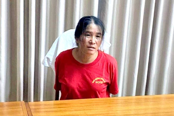 Nghi phạm Lê Thị Chanh bị bắt giữ khi đang lẩn trốn tại một khách sạn ở TP Hồ Chí Minh (Ảnh: Cộng tác viên)