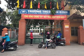 Trường THCS Tân Bình - nơi vừa xảy ra vụ việc phụ huynh hành hung học sinh.