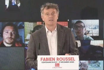 Bí thư toàn quốc Fabien Roussel phát biểu nhân dịp kỷ niệm 100 năm thành lập ĐCS Pháp. 