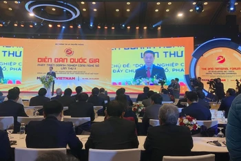 Bộ trưởng TT-TT Nguyễn Mạnh Hùng: "Không Make in Viet Nam không thể đi ra thế giới”.