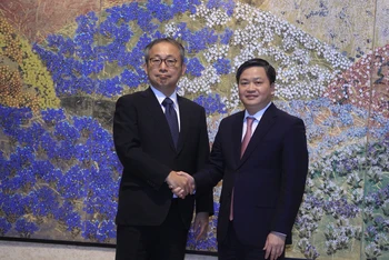 Đại sứ Nhật Bản tại Việt Nam Yamada Takio và Chủ tịch HĐQT Ngân hàng TMCP Công thương Việt Nam (VietinBank) Lê Đức Thọ. 