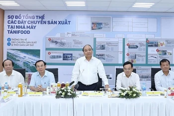 Thủ tướng Nguyễn Xuân Phúc phát biểu tại chuyến thăm nhà máy Tanifood ngày 20-8-2018.
