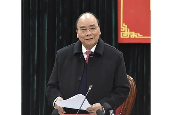 Thủ tướng Nguyễn Xuân Phúc có buổi làm việc với lãnh đạo chủ chốt tỉnh Hòa Bình. Ảnh: Trần Hải