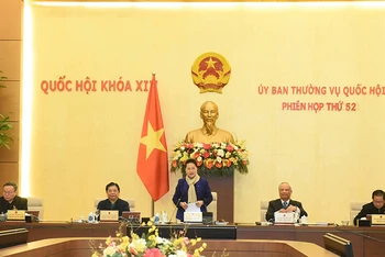 Chủ tịch Quốc hội Nguyễn Thị Kim Ngân phát biểu khai mạc phiên họp. Ảnh: QUANG KHÁNH