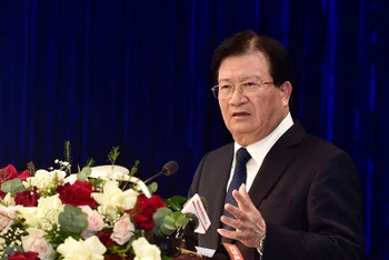 Phó Thủ tướng Trịnh Đình Dũng phát biểu ý kiến chỉ đạo tại Hội nghị