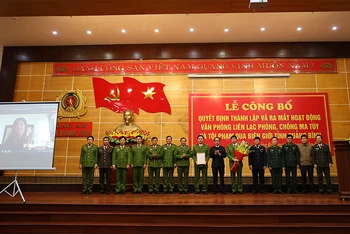 Ra mắt Văn phòng liên lạc qua biên giới Cha Lo, tỉnh Quảng Bình.