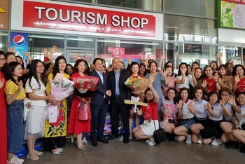 Đoàn 700 khách du lịch MICE đến Đà Nẵng, ngày 22-1.