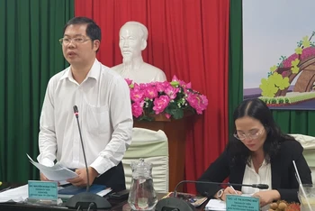 Giám đốc Sở Văn hóa, Thể thao và Du lịch TP Cần Thơ chủ trì họp báo về đường hoa nghệ thuật Tết Tân Sửu 2021. 