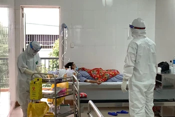 Bệnh viện dã chiến tại Quảng Ninh đang điều trị cho bệnh nhân Covid-19.