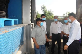 Bảo đảm an toàn phòng dịch tại một doanh nghiệp ở KCN Giang Điền, tỉnh Đồng Nai.