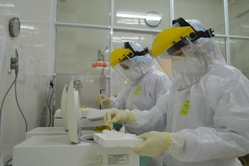 Từ ngày 28-1 đến nay, CDC Thái Bình đã xét nghiệm được 1.074 mẫu bệnh phẩm, góp phần quan trọng vào công tác chống dịch.