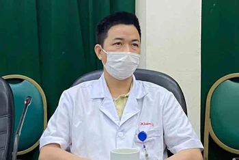 BS Đồng Phú Khiêm, Phó khoa Hồi sức tích cực, BV Bệnh Nhiệt đới Trung ương.