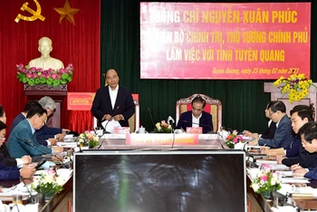 Thủ tướng Chính phủ Nguyễn Xuân Phúc phát biểu tại buổi làm việc.