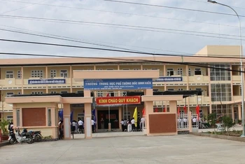 Trường THPT Đốc Binh Kiều.