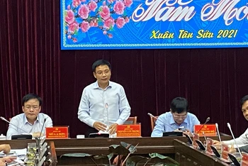 Đồng chí Nguyễn Văn Thắng, Ủy viên T.Ư Đảng, Bí thư Tỉnh ủy Điện Biên chỉ đạo tại hội nghị gặp mặt, đối thoại DN.
