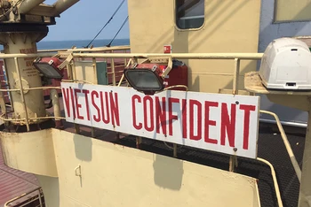 Tàu hàng VIETSUN CONFIDENT chở hơn 6.700 tấn hàng hành trình từ TP Hồ Chí Minh đi Nghệ An