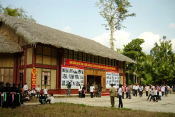 Khu di tích Hội trường Đại hội lần thứ II của Đảng là địa chỉ đỏ giáo dục truyền thống cách mạng.