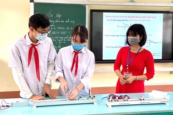 Ngành giáo dục TP Hạ Long bảo đảm các điều kiện phòng, chống dịch để học sinh trở lại trường.